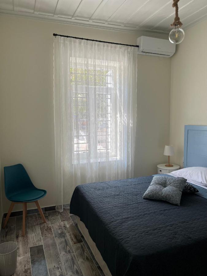 1922 Historic House Apartment